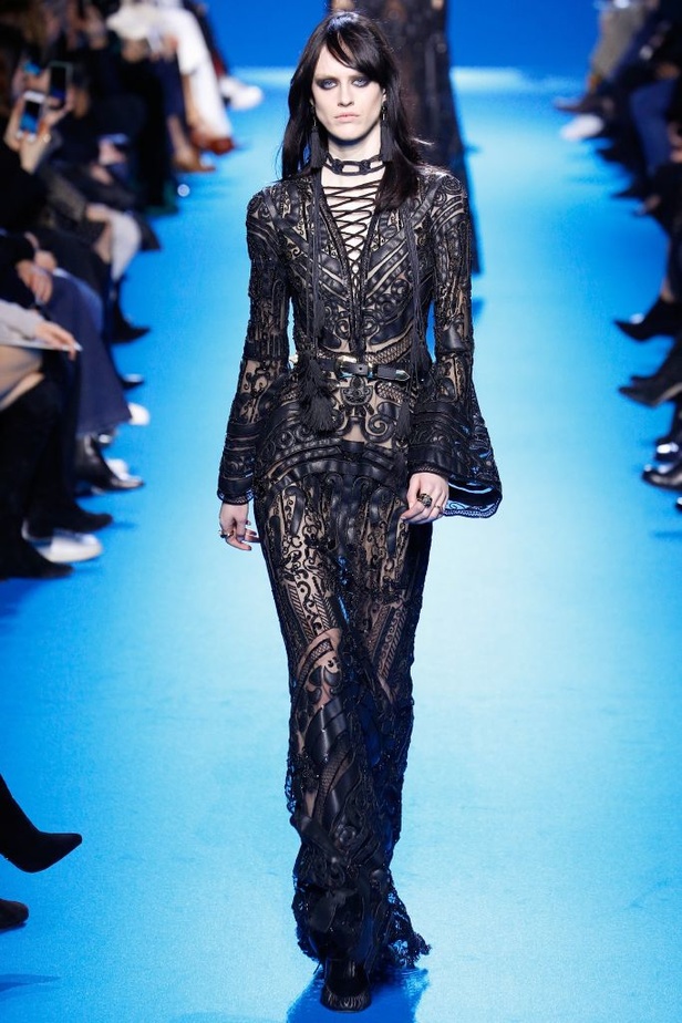 مجموعة ايلي صعب للألبسة الجاهزة لخريف وشتاء 2016-2017