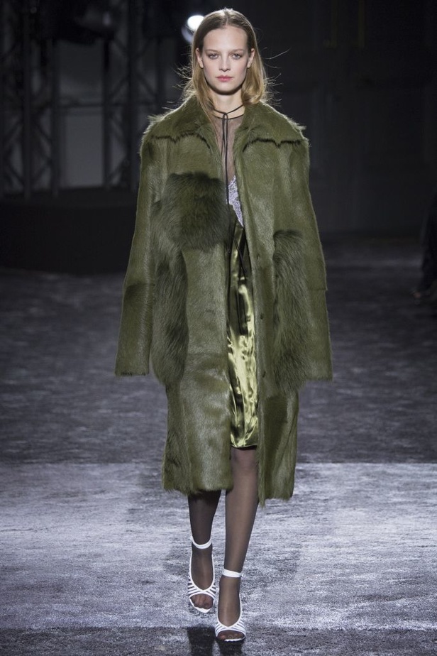 عرض نينا ريتشي لخريف وشتاء 2016-2017