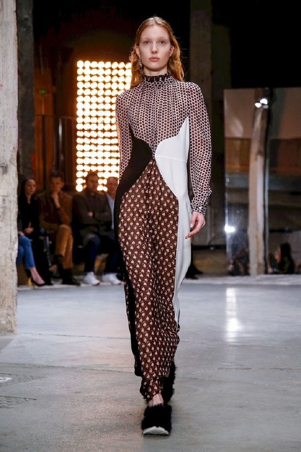 عرض ازياء جيامباتيستا فالي لموسم خريف وشتاء 2018