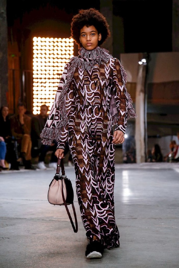 عرض ازياء جيامباتيستا فالي لموسم خريف وشتاء 2018