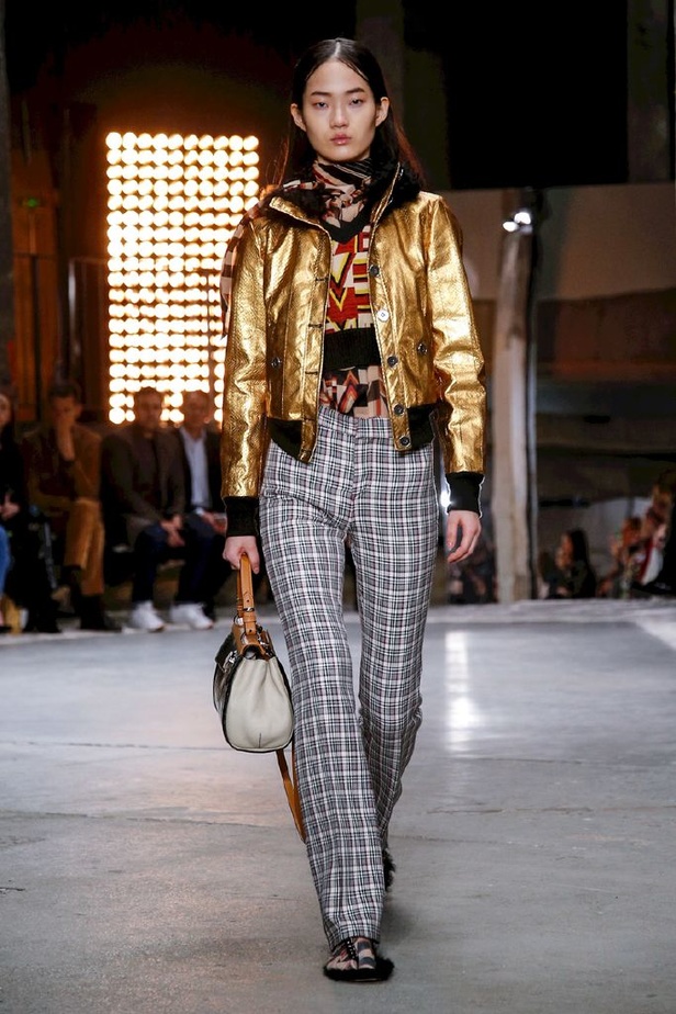 عرض ازياء جيامباتيستا فالي لموسم خريف وشتاء 2018