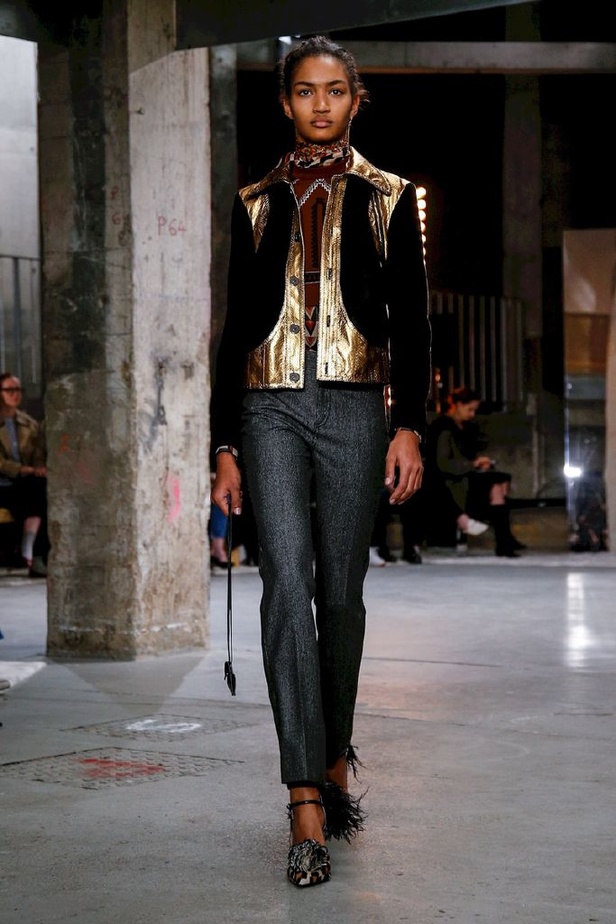 عرض ازياء جيامباتيستا فالي لموسم خريف وشتاء 2018