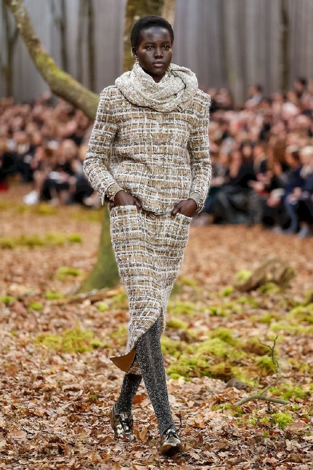 مجموعة شانيل لخريف 2018 تنقلنا الى أحضان الطبيعة الخلابة