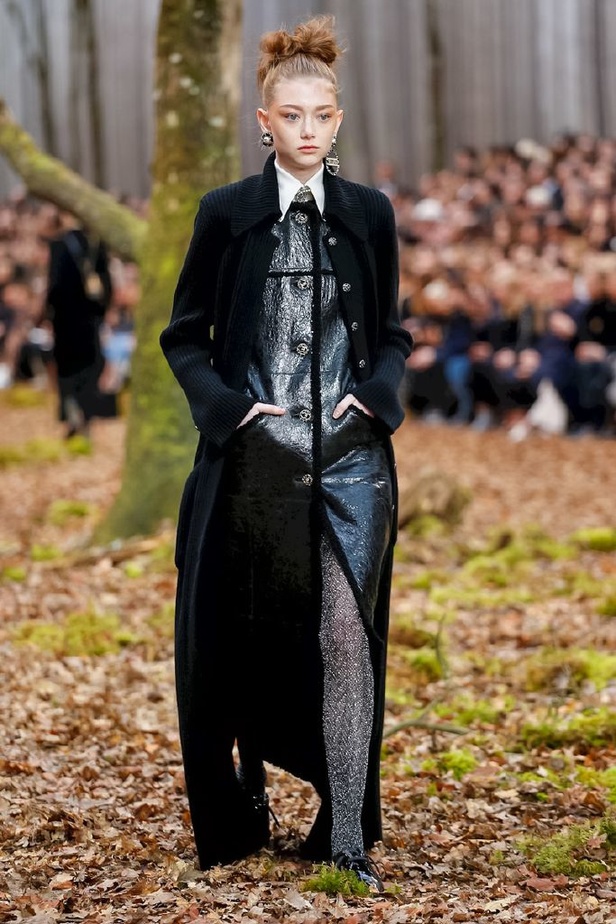 مجموعة شانيل لخريف 2018 تنقلنا الى أحضان الطبيعة الخلابة