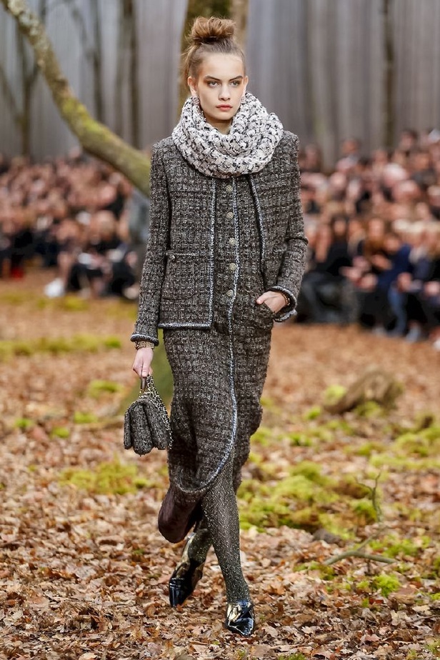 مجموعة شانيل لخريف 2018 تنقلنا الى أحضان الطبيعة الخلابة