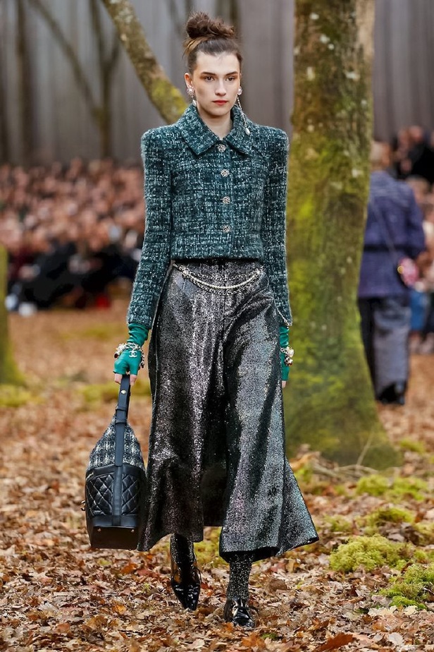 مجموعة شانيل لخريف 2018 تنقلنا الى أحضان الطبيعة الخلابة
