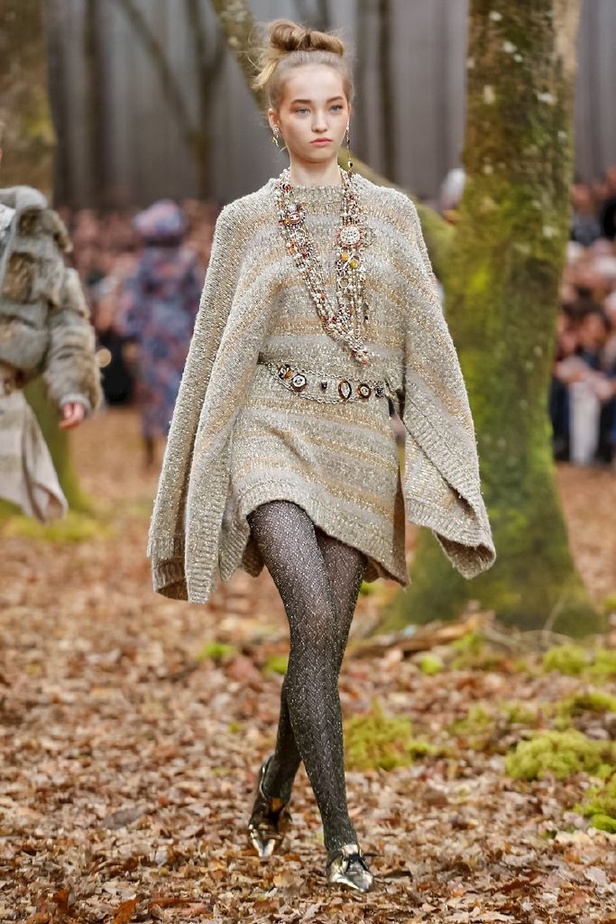 مجموعة شانيل لخريف 2018 تنقلنا الى أحضان الطبيعة الخلابة