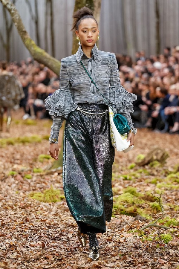 مجموعة شانيل لخريف 2018 تنقلنا الى أحضان الطبيعة الخلابة