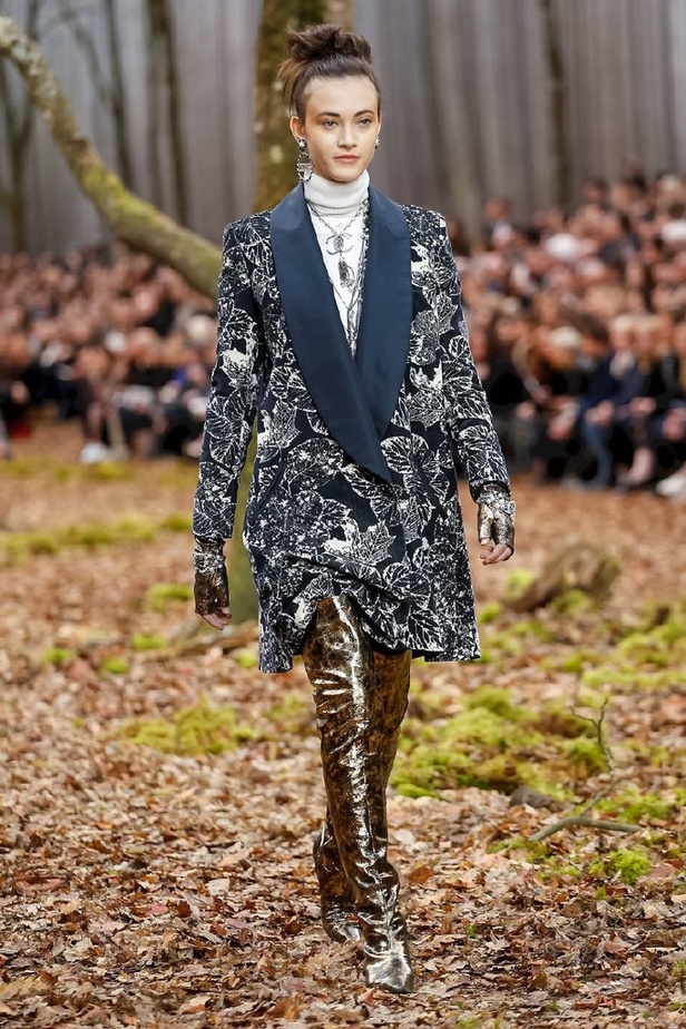 مجموعة شانيل لخريف 2018 تنقلنا الى أحضان الطبيعة الخلابة