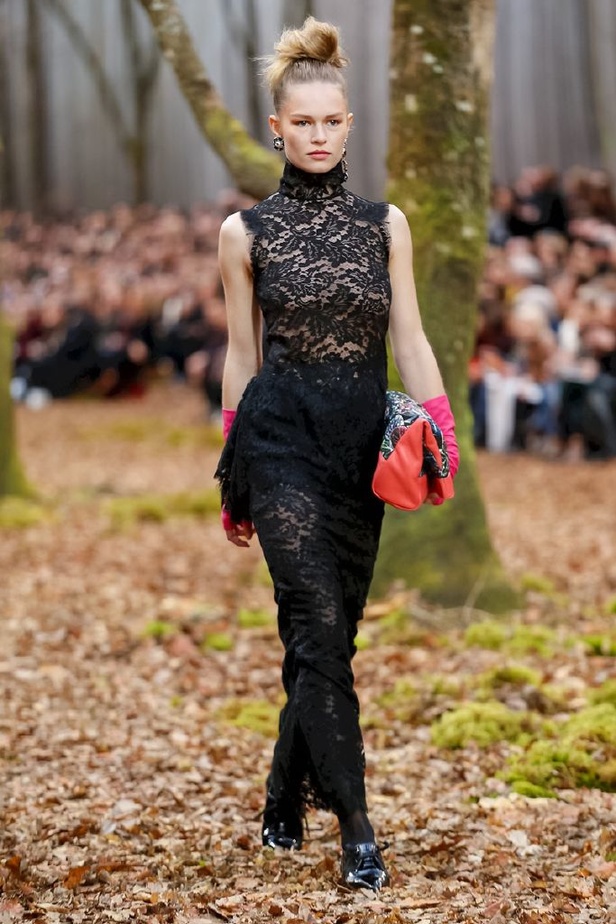 مجموعة شانيل لخريف 2018 تنقلنا الى أحضان الطبيعة الخلابة