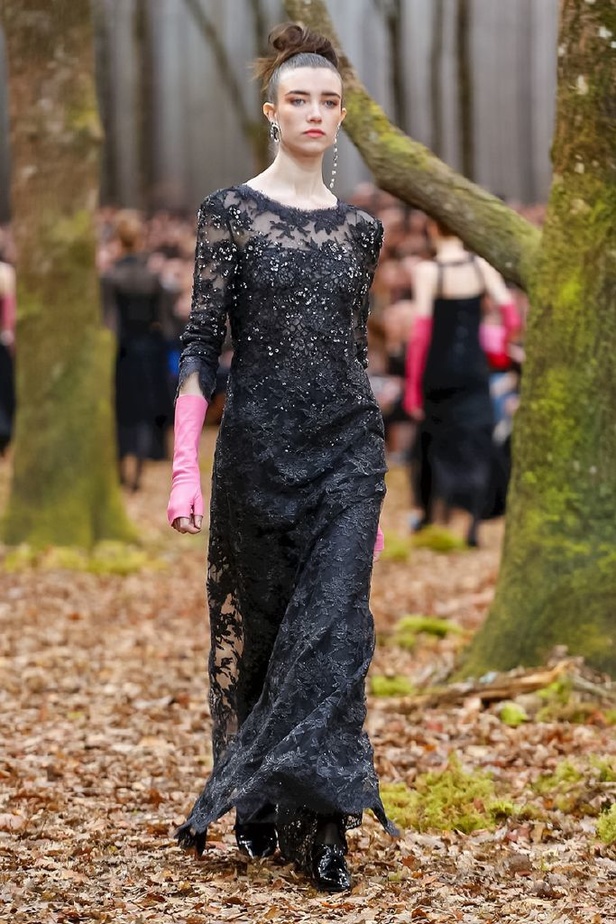 مجموعة شانيل لخريف 2018 تنقلنا الى أحضان الطبيعة الخلابة