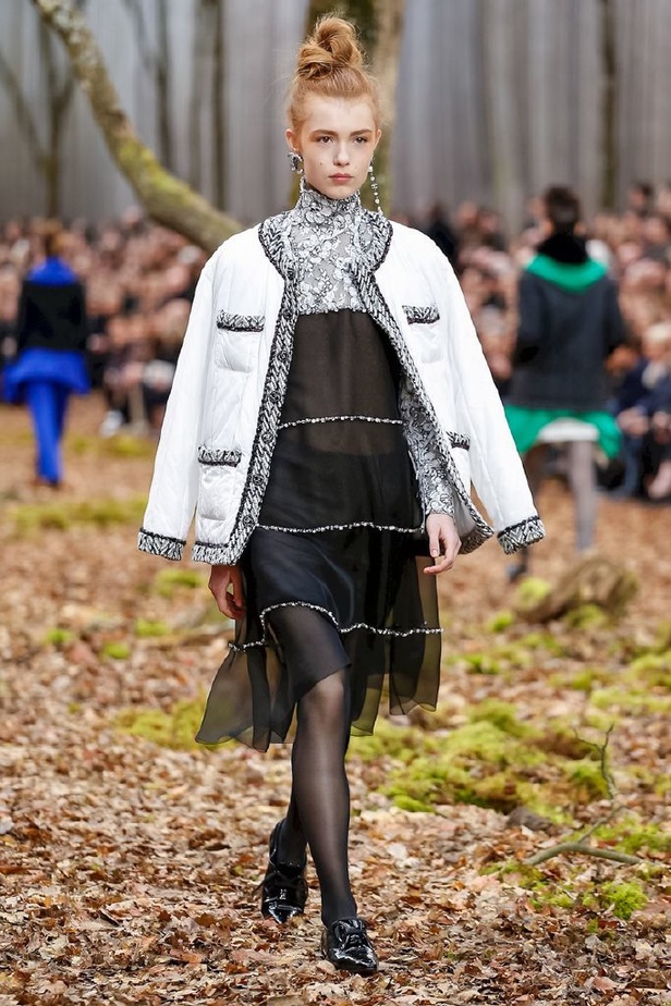 مجموعة شانيل لخريف 2018 تنقلنا الى أحضان الطبيعة الخلابة