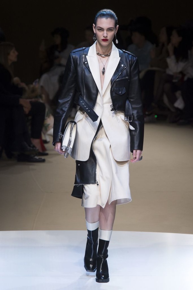 مجموعة Alexander McQueen لخريف و شتاء 2018