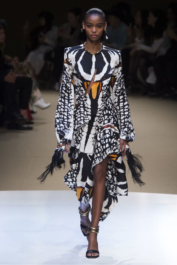 مجموعة Alexander McQueen لخريف و شتاء 2018