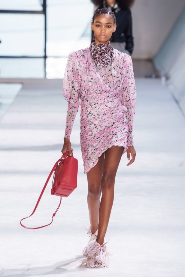 مجموعة Giambattista Valli للألبسة الجاهزة لخريف 2019