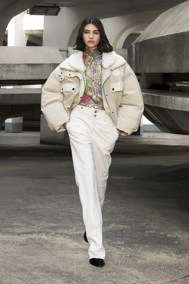 عرض أزياء دار Isabel Marant لخريف وشتاء 2021-2022