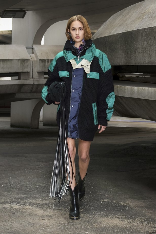 عرض أزياء دار Isabel Marant لخريف وشتاء 2021-2022