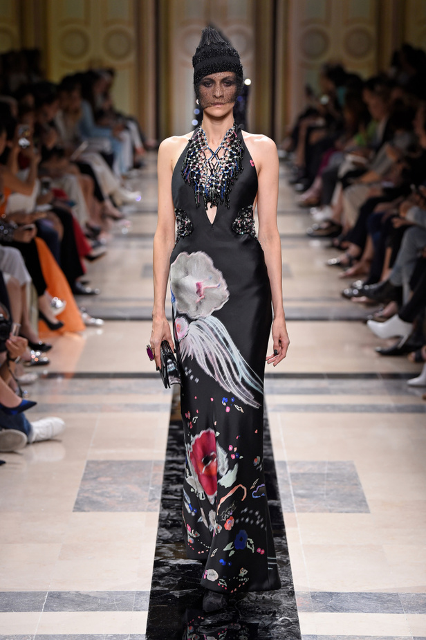 مجموعة Giorgio Armani Prive للأزياء الراقية لشتاء 2018 !