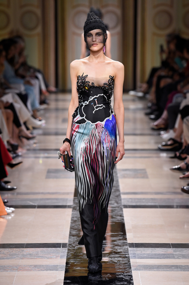 مجموعة Giorgio Armani Prive للأزياء الراقية لشتاء 2018 !