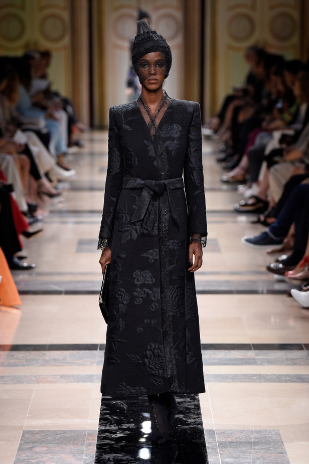 مجموعة Giorgio Armani Prive للأزياء الراقية لشتاء 2018 !