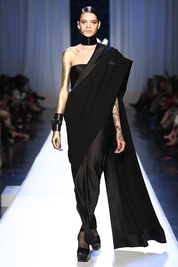 مجموعة "جان بول غوتييه" للهوت كوتور لخريف 2017