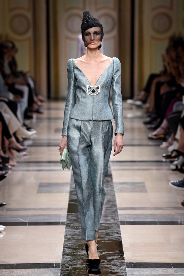 مجموعة Giorgio Armani Prive للأزياء الراقية لشتاء 2018 !