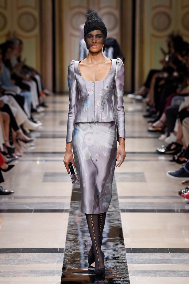 مجموعة Giorgio Armani Prive للأزياء الراقية لشتاء 2018 !