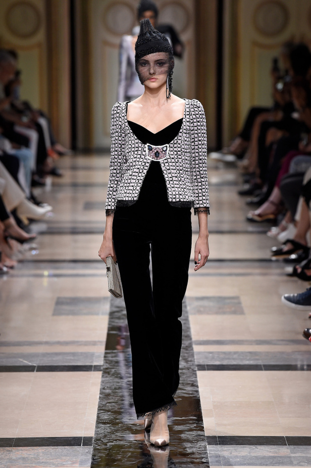 مجموعة Giorgio Armani Prive للأزياء الراقية لشتاء 2018 !