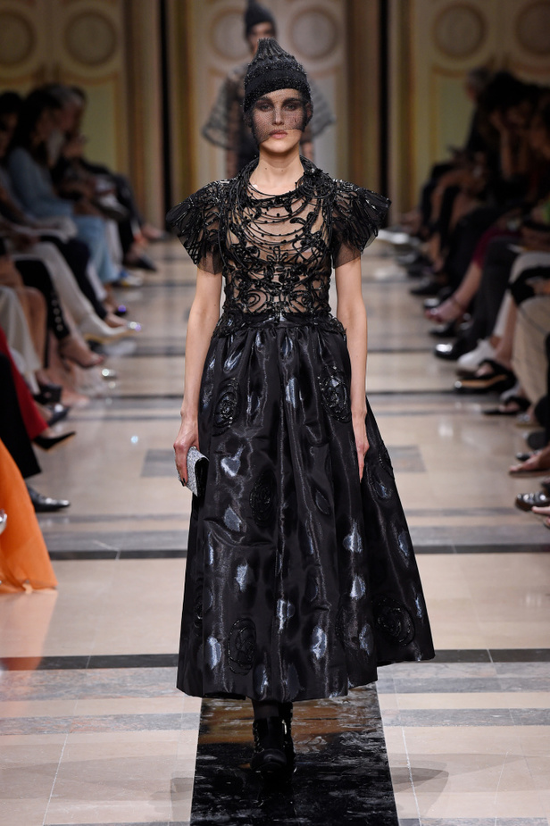 مجموعة Giorgio Armani Prive للأزياء الراقية لشتاء 2018 !