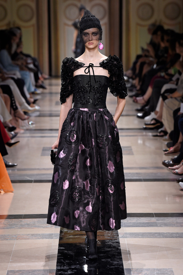 مجموعة Giorgio Armani Prive للأزياء الراقية لشتاء 2018 !