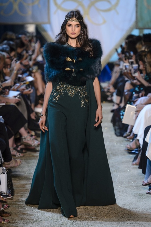 مجموعة ايلي صعب الملكية ضمن أسبوع الموضة في باريس 