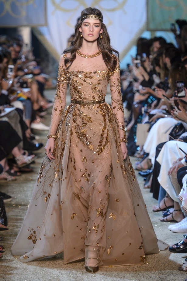 مجموعة ايلي صعب الملكية ضمن أسبوع الموضة في باريس 