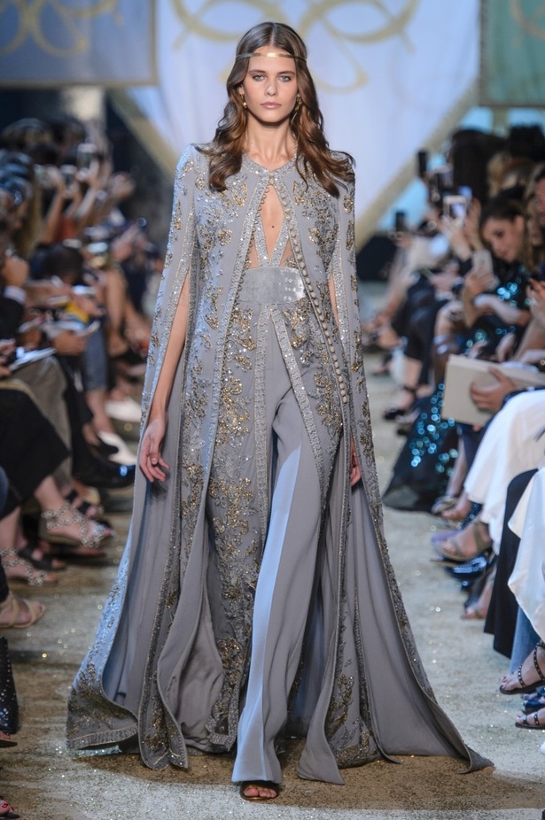 مجموعة ايلي صعب الملكية ضمن أسبوع الموضة في باريس 