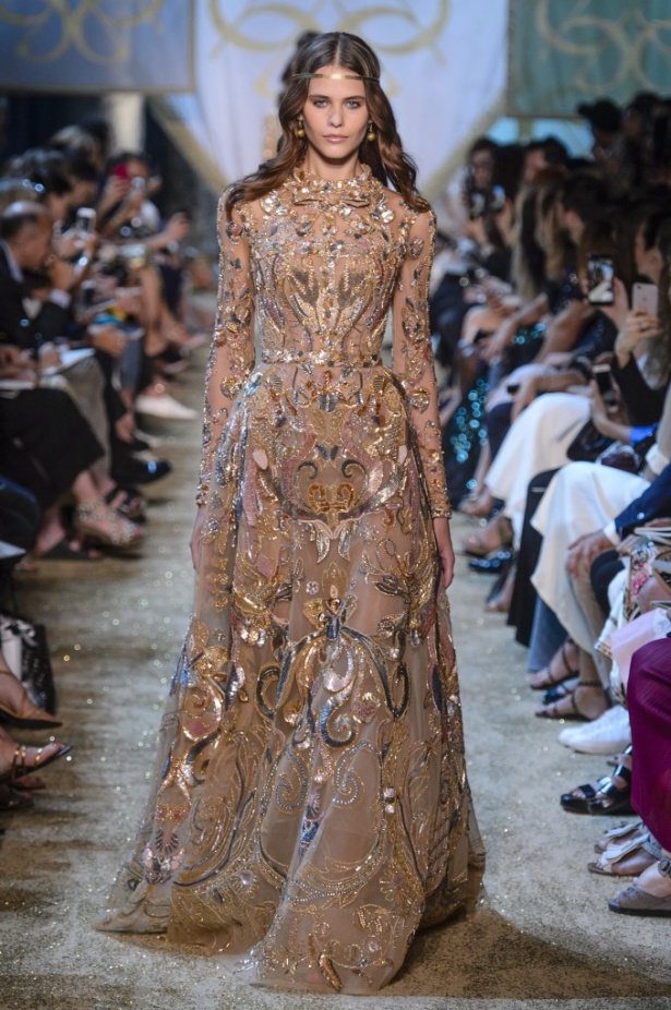 مجموعة ايلي صعب الملكية ضمن أسبوع الموضة في باريس 