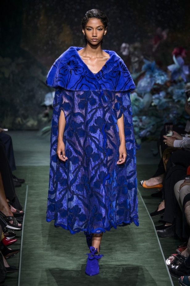 مجموعة Fendi من الألبسة الفاخرة لخريف وشتاء 2017