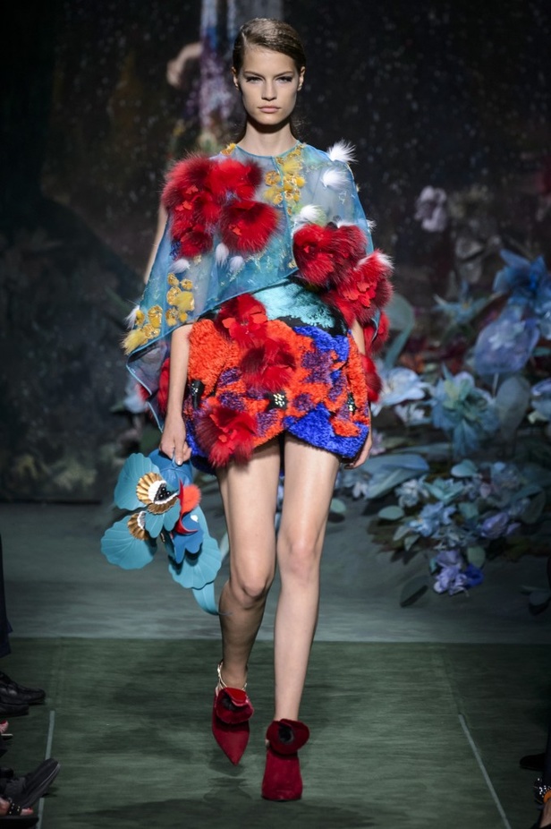 مجموعة Fendi من الألبسة الفاخرة لخريف وشتاء 2017