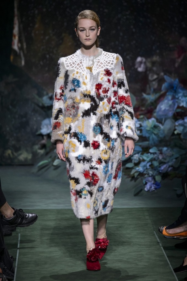 مجموعة Fendi من الألبسة الفاخرة لخريف وشتاء 2017