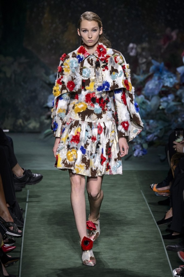 مجموعة Fendi من الألبسة الفاخرة لخريف وشتاء 2017