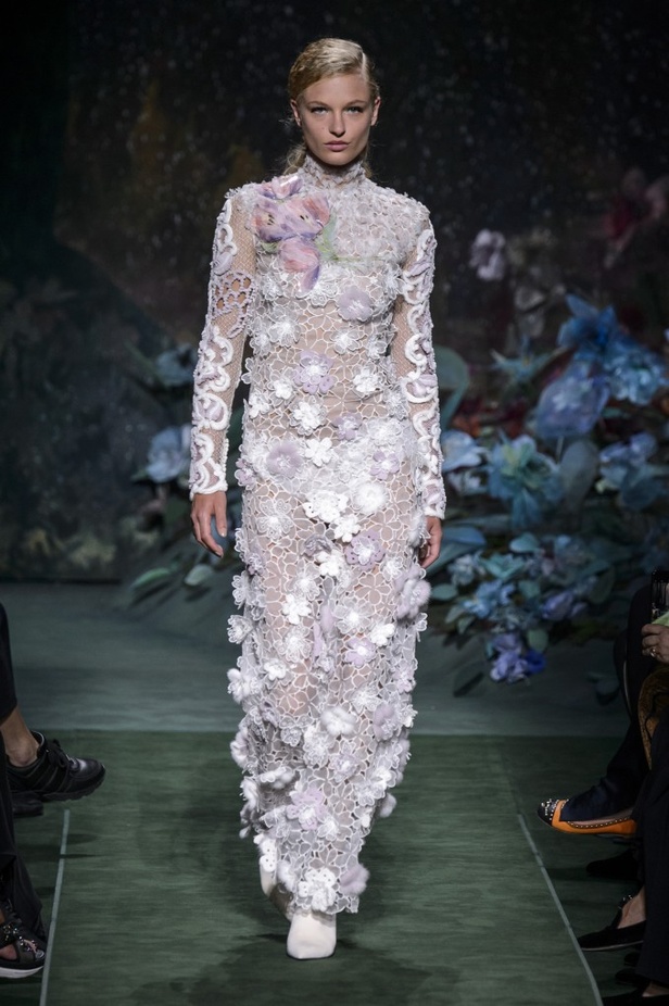 مجموعة Fendi من الألبسة الفاخرة لخريف وشتاء 2017