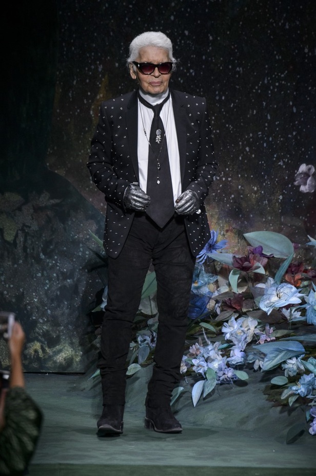 مجموعة Fendi من الألبسة الفاخرة لخريف وشتاء 2017