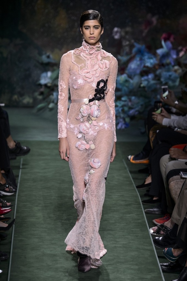 مجموعة Fendi من الألبسة الفاخرة لخريف وشتاء 2017