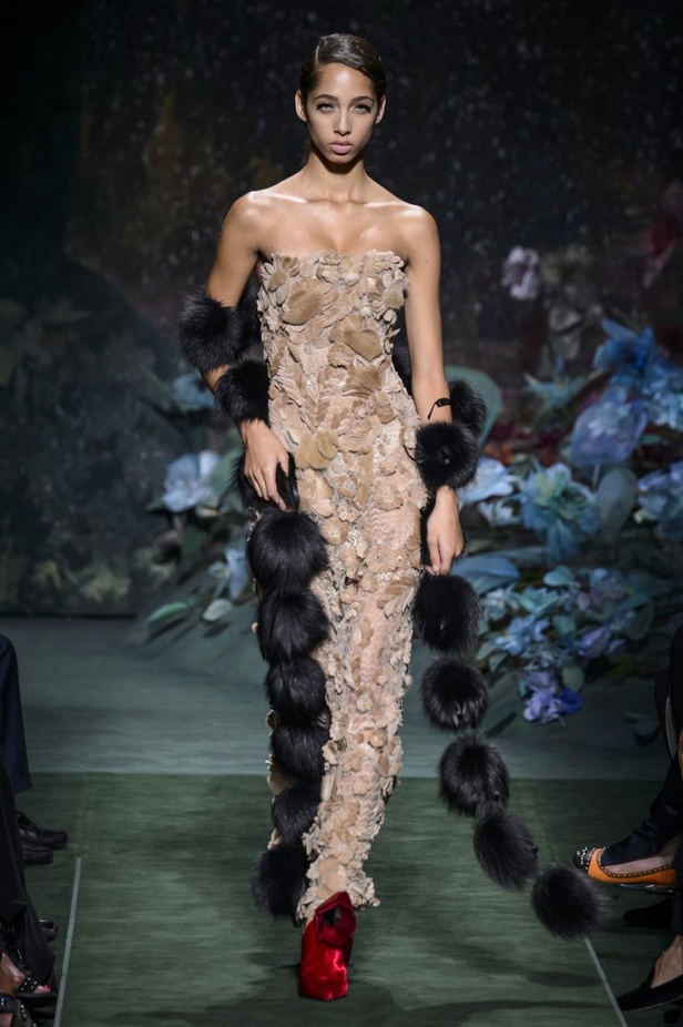 مجموعة Fendi من الألبسة الفاخرة لخريف وشتاء 2017