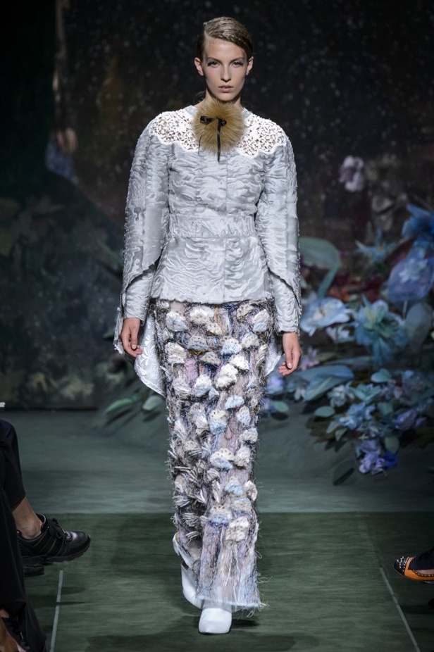 مجموعة Fendi من الألبسة الفاخرة لخريف وشتاء 2017