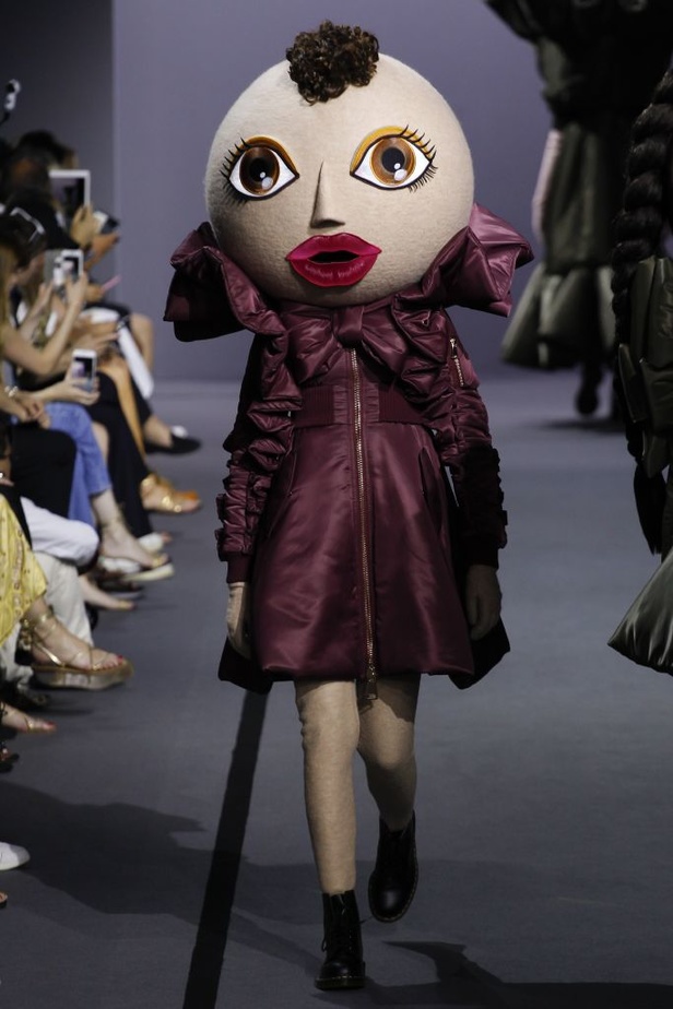 مجموعة Viktor & Rolf للأزياء الراقية لخريف 2018 !