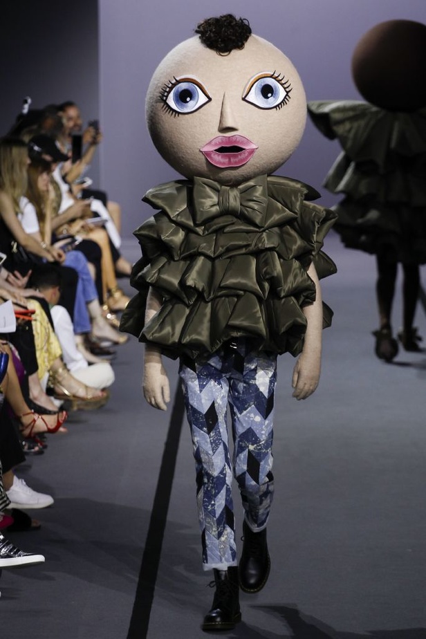 مجموعة Viktor & Rolf للأزياء الراقية لخريف 2018 !