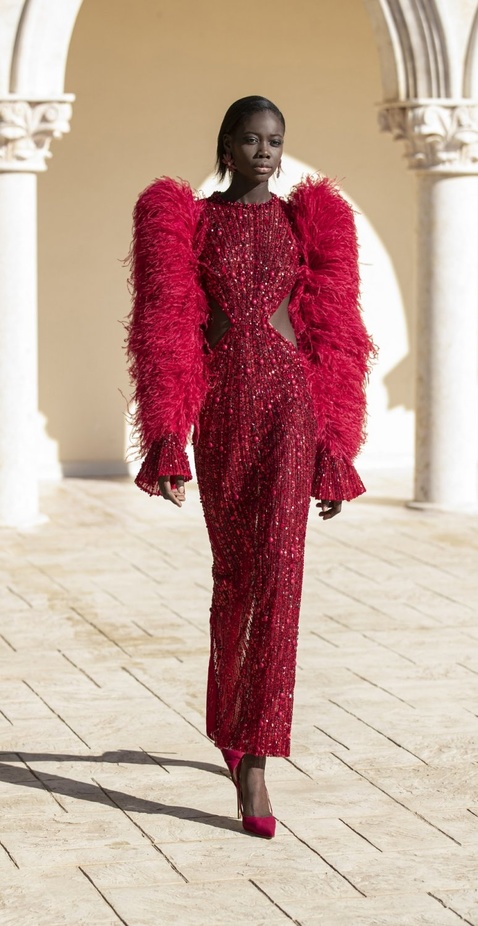 عرض أزياء مجموعة جورج حبيقة للهوت كوتور لخريف 2021 في باريس