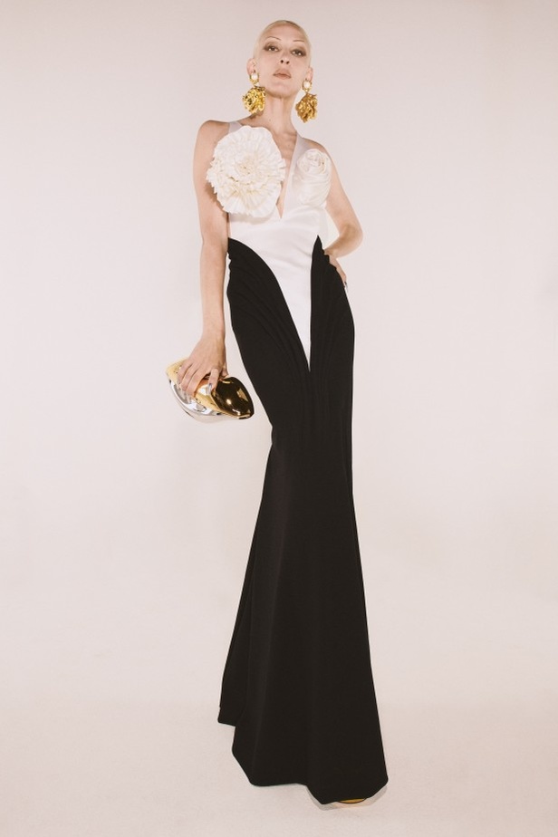 مجموعة Schiaparelli للهوت كوتور لموسم خريف وشتاء 2021-2022