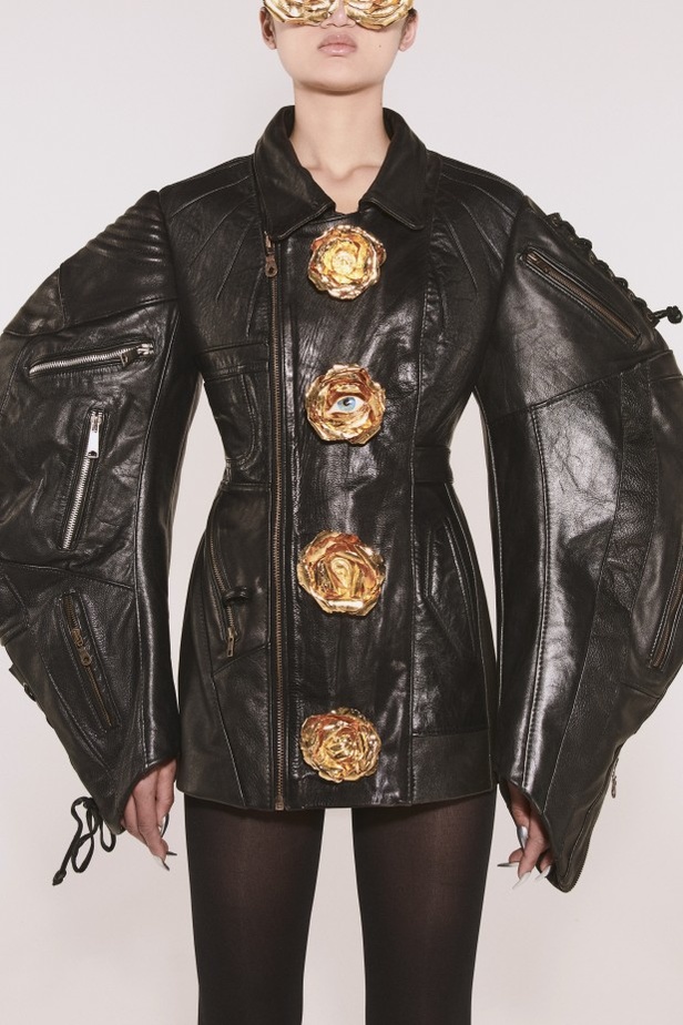 مجموعة Schiaparelli للهوت كوتور لموسم خريف وشتاء 2021-2022