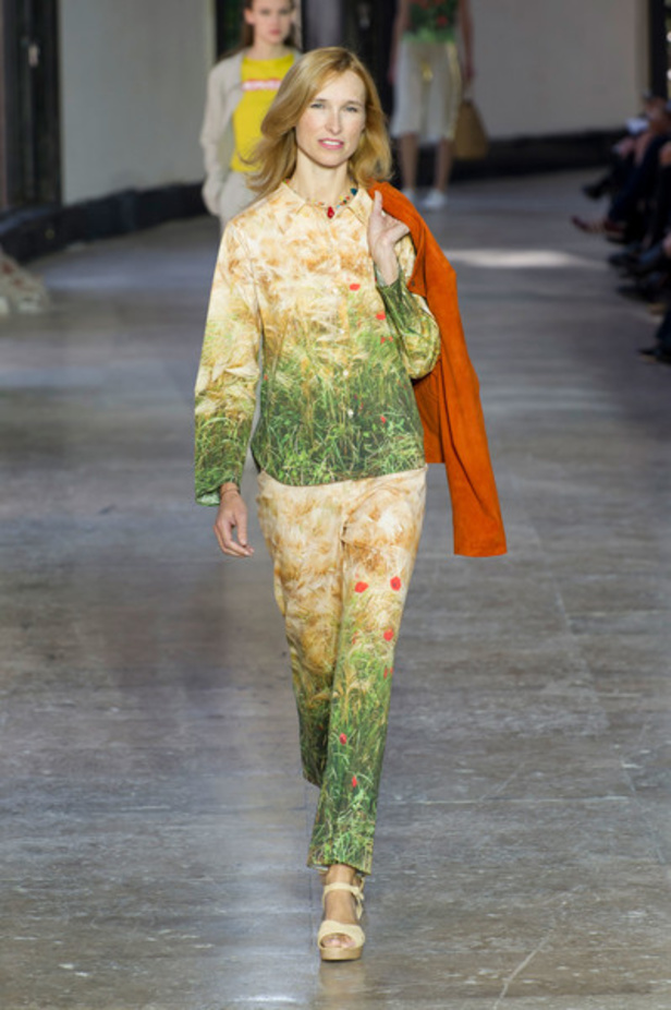 مجموعة AGNES B لموسم ربيع وصيف 2017