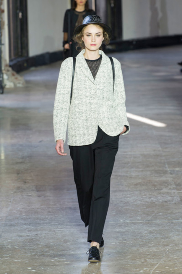 مجموعة AGNES B لموسم ربيع وصيف 2017